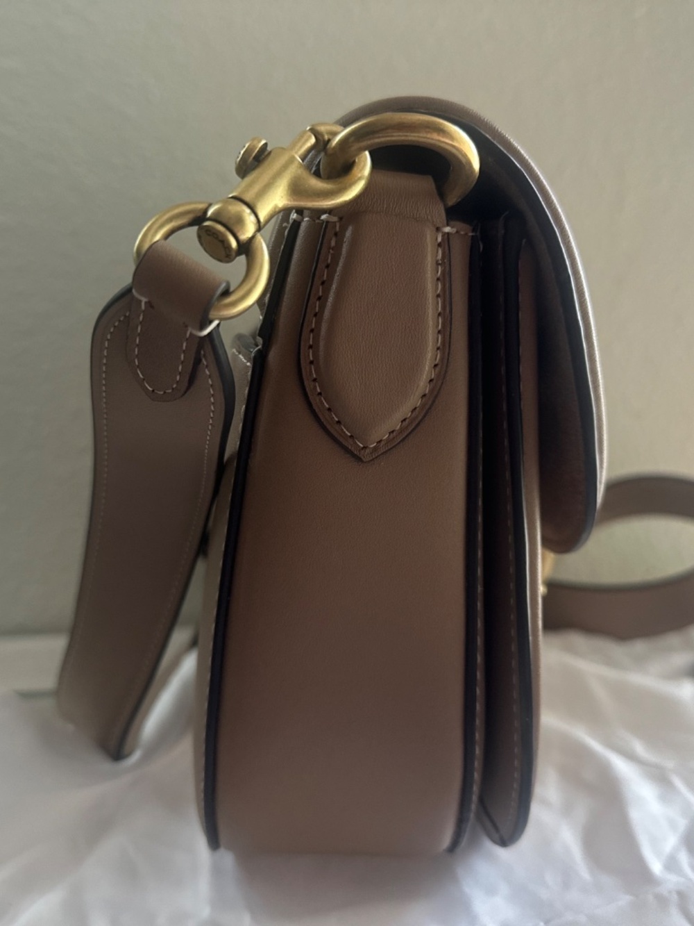 COACH Glovetanned Leather Beat Saddle Bag with Webbing (comes with two straps) - Picture 6 of 14